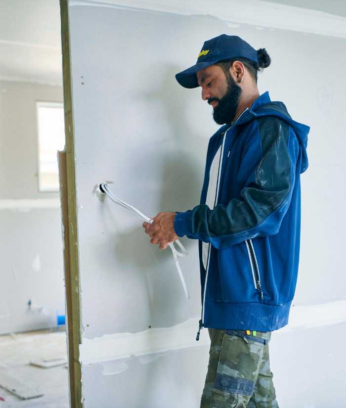 navy-model-bisley-BK6901-unisex-recycled-fleece-flex-move-zip-front-hoodie